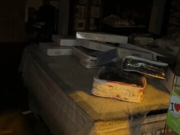 beyoglunda rogar tasti halici dukkani sular altinda kaldi fIkEWAnN.jpg