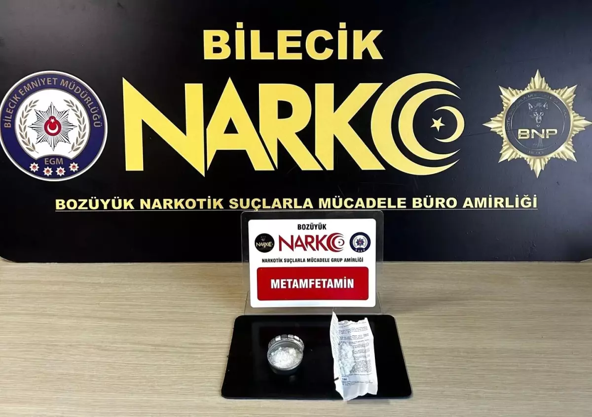 bilecikte narkotik operasyonu 3 gozalti f2PsmSPr.jpg