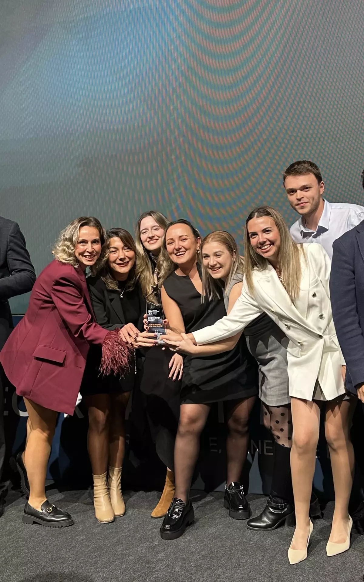 eczacibasi bilisim yilin en basarili proje yonetim ofisi odulunu kazandi mtuvY6Vd.jpg