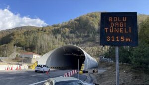 istanbul yolunu kullanacaklar dikkat bolu dagi tuneli bu saatlerde kapali olacak u94geGT6.jpg