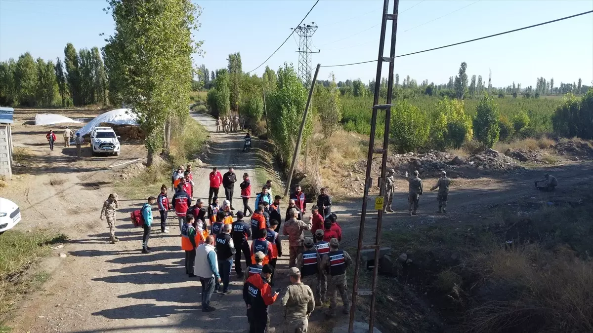 kayip alzheimer hastasi ogretmen icin arama surecleri devam ediyor U4KZ7aVR.jpg