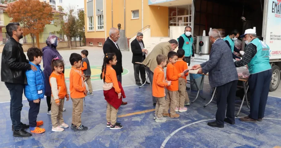 Konya Karaman’da Cansuyu Derneği’nden çorba ikramı konya karamanda cansuyu derneginden corba ikrami t5D61yry.webp