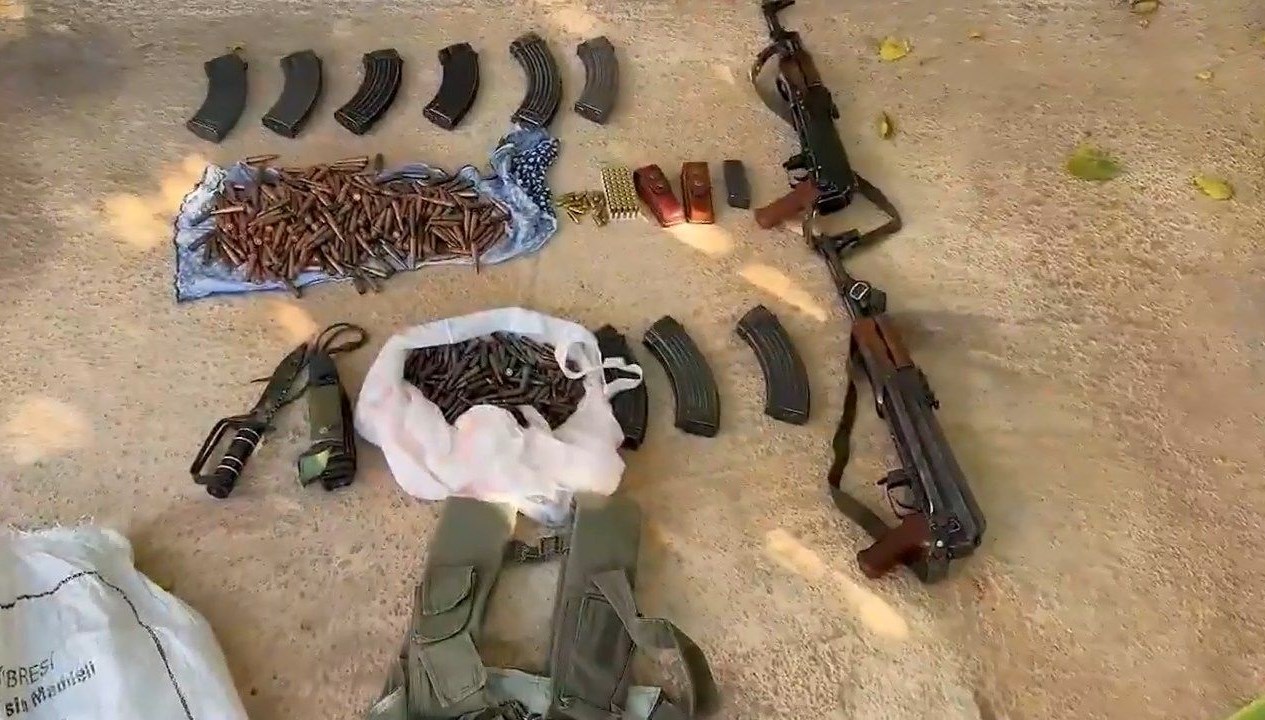tas ve tezek arasinasilah ve uyusturucu gizlemisler 12 gozalti uQDUVJ4b.jpg