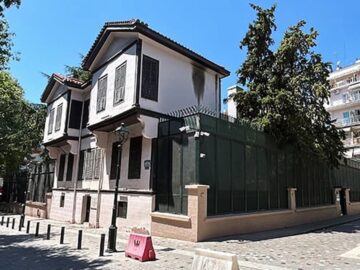 atanin evi yeniden aciliyor LVxfkCPw.jpg