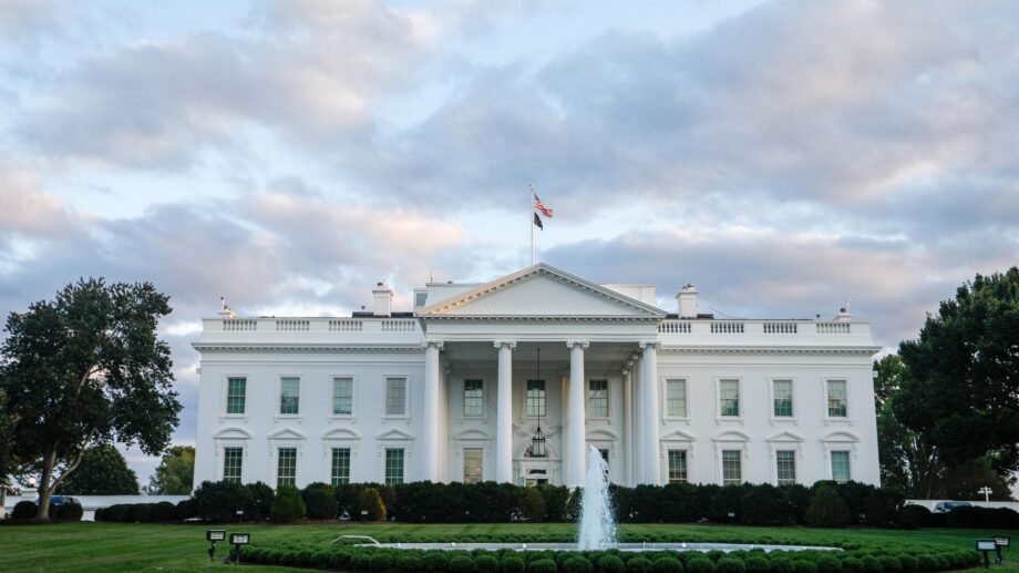 Beyaz Saray: Trump, Şara ile görüşecek beyaz saray trump sara ile gorusecek kHY4kqeR.jpg