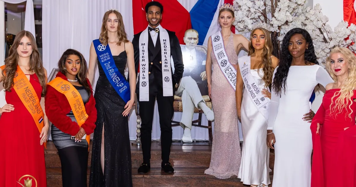 cumhuriyetin 102 yili hollandada coskuyla kutlandi 9kEVx5Fi.webp