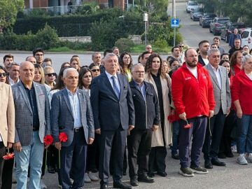 karaoglan 19 yilinda guzelbahcede anildi 8udtQZmC.jpg