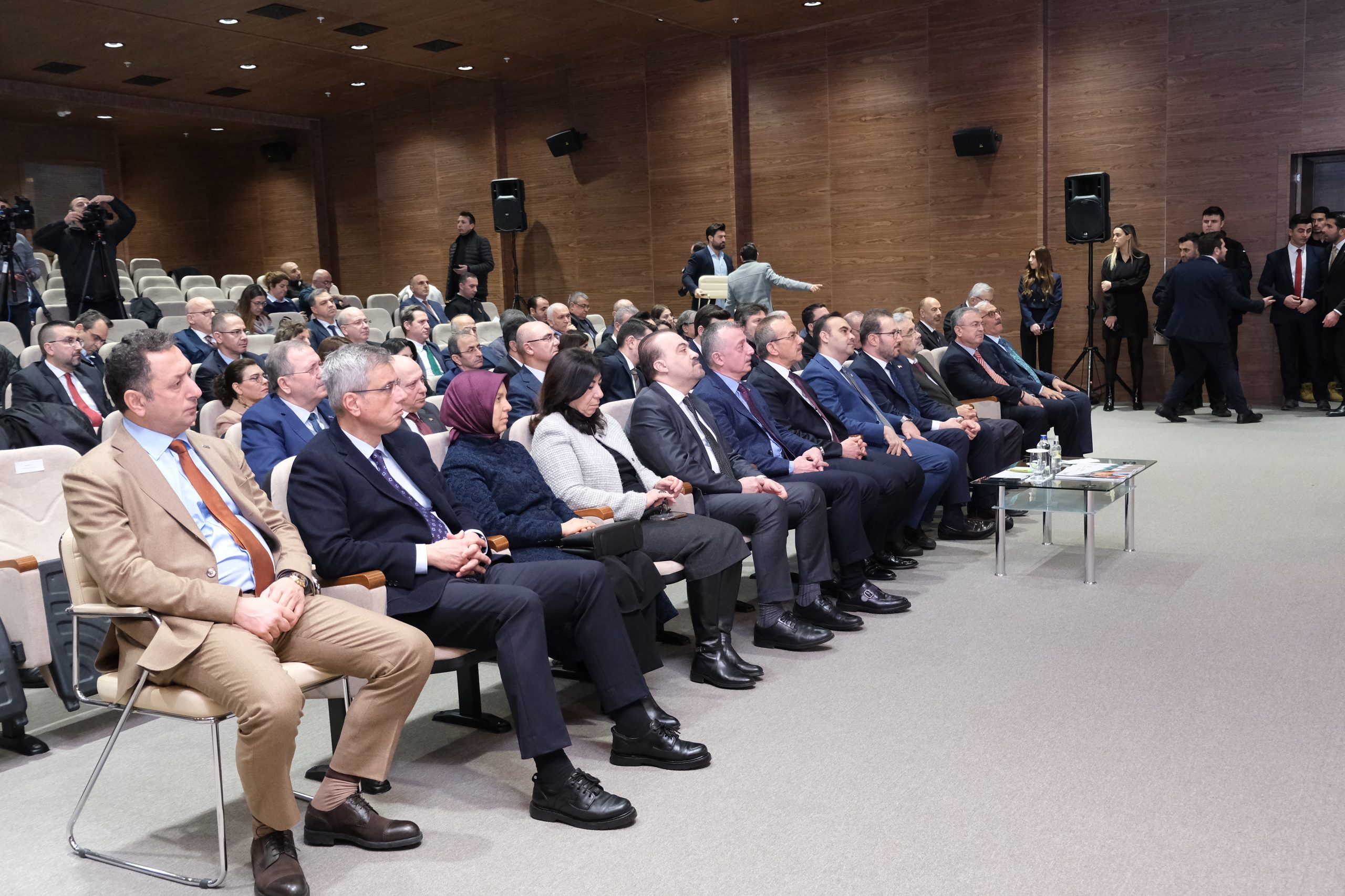 7. TÜSAP ZİRVESİ'NDE SAĞLIKTE MİLLİ TEKNOLOJİ VİZYONU GÖRÜŞÜLDÜ