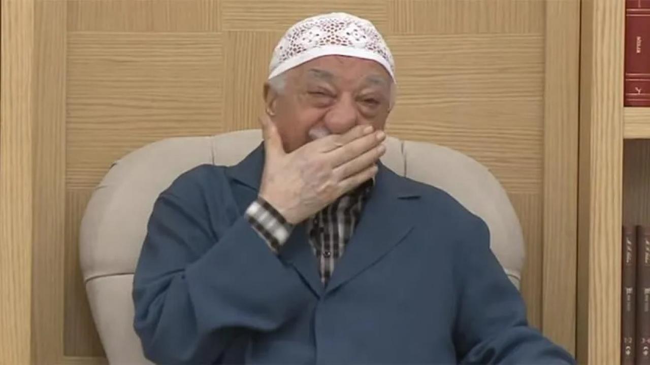 Feto darbe girisimi icin senaryo demisti ama fetoculer yatakta basip safakta asacakti i5z6BHrq